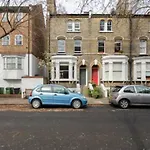 Vauxhall 3 Bed House By Basetogo