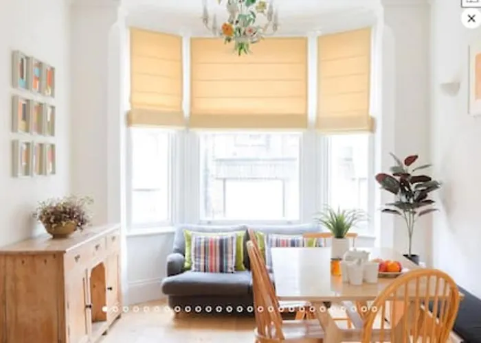 Vauxhall 3 Bed House By Basetogo